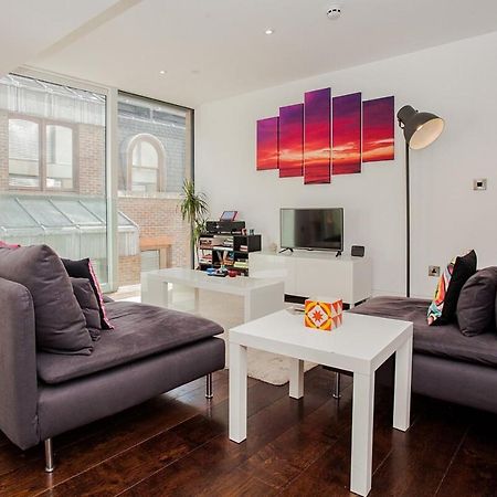 לונדון Beautiful Newly Renovated 2 Bed Apartment In Bank מראה חיצוני תמונה